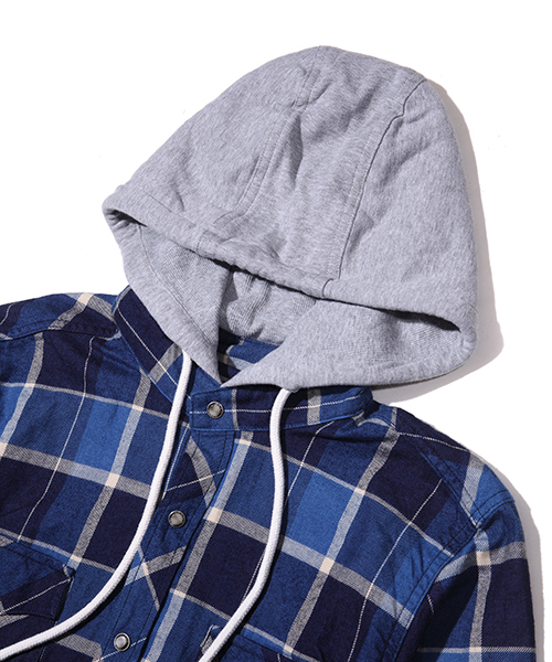 TMT（ティーエムティー）の「L/SL INDIGO CHECK HOODED SHIRT（シャツ/ブラウス・メンズ・ブルー/レッド・MEDIUM/SMALL/LARGE）」の5枚目の写真
