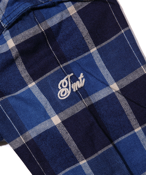 TMT（ティーエムティー）の「L/SL INDIGO CHECK HOODED SHIRT（シャツ/ブラウス・メンズ・ブルー/レッド・MEDIUM/SMALL/LARGE）」の4枚目の写真