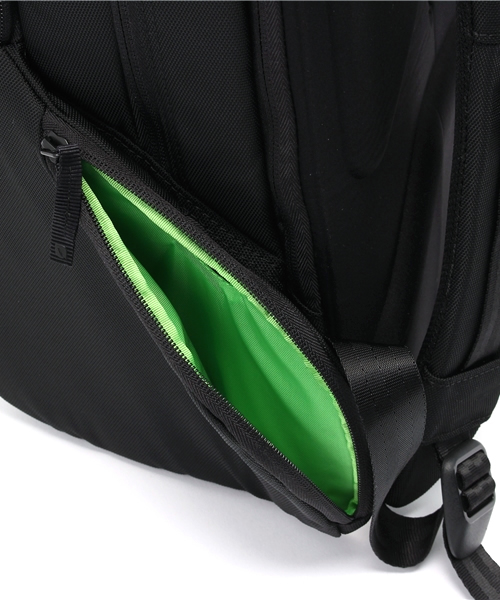 incase（インケース）の「CL55532 Icon Pack Nylon（バックパック/リュック・メンズ・ブラック・ONE SIZE）」の10枚目の写真