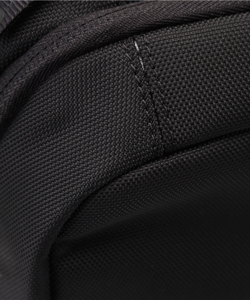 incase（インケース）の「CL55532 Icon Pack Nylon（バックパック/リュック・メンズ・ブラック・ONE SIZE）」の7枚目の写真