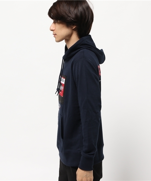 RODEO CROWNS WIDE BOWL(ロデオクラウンズワイドボウル)の「メンズ CASSETTE TAPE パーカー(パーカー・メンズ・カモフラージュ/ネイビー/トップグレー・X-LARGE/LARGE/MEDIUM)」の4枚目の写真