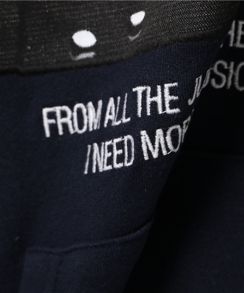 RODEO CROWNS WIDE BOWL(ロデオクラウンズワイドボウル)の「メンズ CASSETTE TAPE パーカー(パーカー・メンズ・カモフラージュ/ネイビー/トップグレー・X-LARGE/LARGE/MEDIUM)」の11枚目の写真