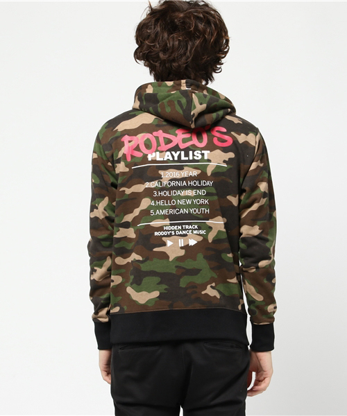 RODEO CROWNS WIDE BOWL(ロデオクラウンズワイドボウル)の「メンズ CASSETTE TAPE パーカー(パーカー・メンズ・カモフラージュ/ネイビー/トップグレー・X-LARGE/LARGE/MEDIUM)」の13枚目の写真