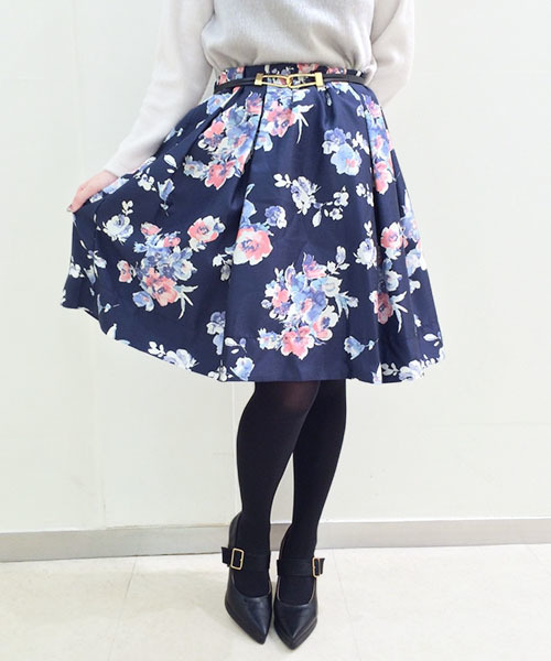laboratory work(ラボラトリーワーク)の「バックサテンシャンタンパステル花柄プリントフレアスカート(スカート・レディース・ネイビー/ブルー系その他/ピンク系その他・MEDIUM)」の19枚目の写真