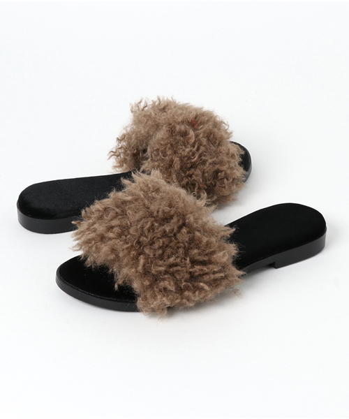 natural couture（ナチュラルクチュール）の「ファーサンダル（その他シューズ・レディース・アイボリー/ボルドー/モカ・SMALL/LARGE/MEDIUM）」の3枚目の写真