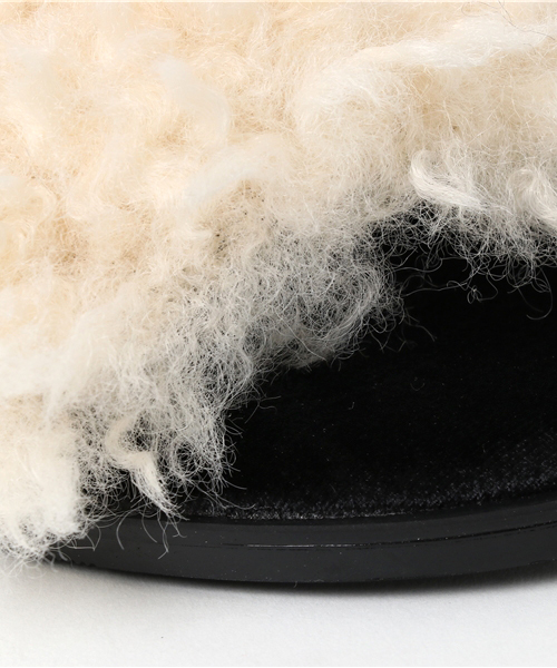 natural couture（ナチュラルクチュール）の「ファーサンダル（その他シューズ・レディース・アイボリー/ボルドー/モカ・SMALL/LARGE/MEDIUM）」の4枚目の写真