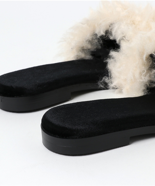 natural couture（ナチュラルクチュール）の「ファーサンダル（その他シューズ・レディース・アイボリー/ボルドー/モカ・SMALL/LARGE/MEDIUM）」の5枚目の写真