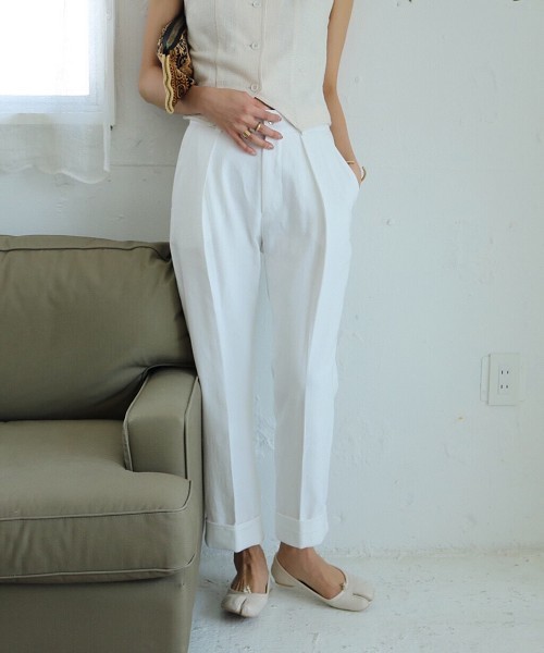 TODAYFUL（トゥデイフル）の「センタータックトラウザース（その他パンツ・レディース・ネイビー/ホワイト/キャメル・38inch/36inch）」の2枚目の写真