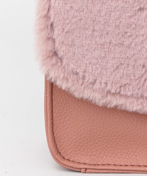 URBAN RESEARCH Sonny Label（アーバンリサーチサニーレーベル）の「ファーフラップチェーンショルダーバッグ（ショルダーバッグ・レディース・ブラック/ベージュ/ピンク/アニマル・ONE）」の10枚目の写真