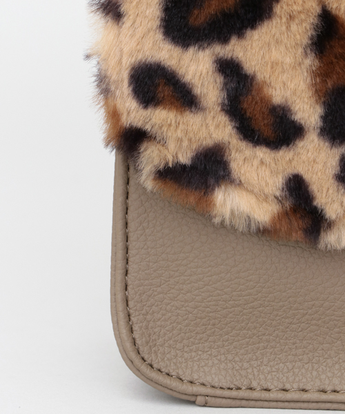 URBAN RESEARCH Sonny Label（アーバンリサーチサニーレーベル）の「ファーフラップチェーンショルダーバッグ（ショルダーバッグ・レディース・ブラック/ベージュ/ピンク/アニマル・ONE）」の11枚目の写真