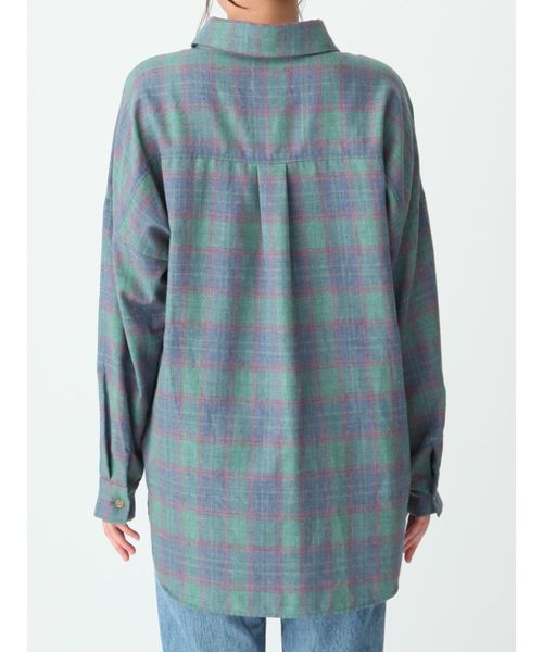 Ungrid(アングリッド)の「ビッグルーズチェックシャツ(シャツ/ブラウス・レディース・オフホワイト/グリーン・FREE)」の6枚目の写真