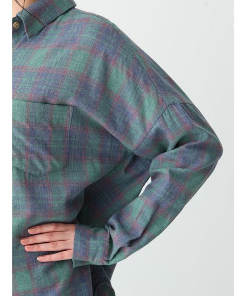 Ungrid(アングリッド)の「ビッグルーズチェックシャツ(シャツ/ブラウス・レディース・オフホワイト/グリーン・FREE)」の8枚目の写真