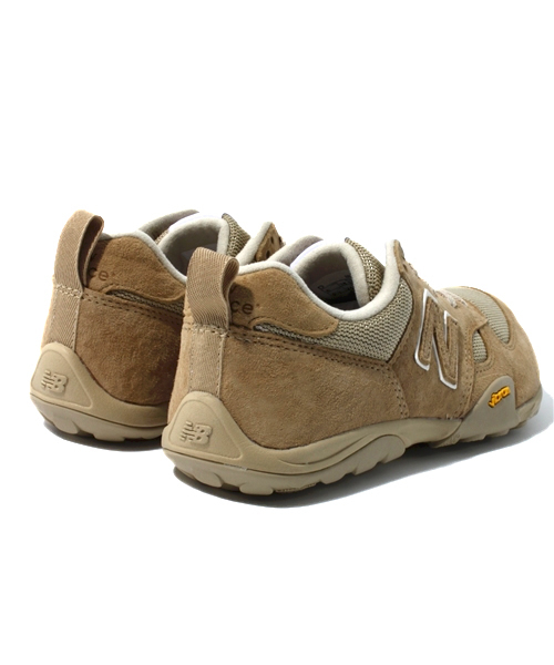 UNITED ARROWS(ユナイテッドアローズ)の「New Balance ML71 スニーカー(スニーカー・レディース・ライトグレー/ベージュ・23cm/23.5cm/24cm/24.5cm)」の5枚目の写真