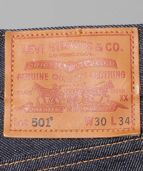 Levi's（リーバイス）の「MADE IN THE USA 501(R) オリジナルフィット リジッド TWOHORSE セルビッジ（デニムパンツ・メンズ・ダークインディゴブルー・W28 L34/W29 L34/W30 L34/W31 L34/W32 L34/W33 L34/W34 L34/W36 L34/W36 L32/W34 L32/W32 L32/W33 L32/W30 L32/W31 L32/W28 L32/W29 L32/38inch）」の12枚目の写真