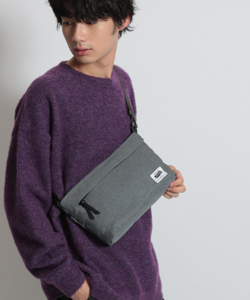 niko and...（ニコアンド）の「ミニショルダーバッグ（ショルダーバッグ・メンズ・オリーブ/グレー/ブラウン/ブラック/オレンジ・0）」の2枚目の写真