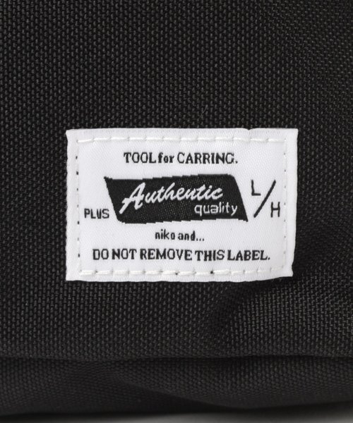 niko and...（ニコアンド）の「ミニショルダーバッグ（ショルダーバッグ・メンズ・オリーブ/グレー/ブラウン/ブラック/オレンジ・0）」の14枚目の写真