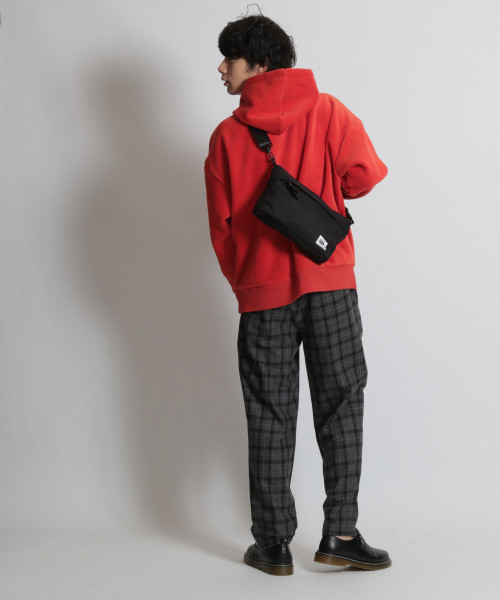 niko and...（ニコアンド）の「ミニショルダーバッグ（ショルダーバッグ・メンズ・オリーブ/グレー/ブラウン/ブラック/オレンジ・0）」の18枚目の写真