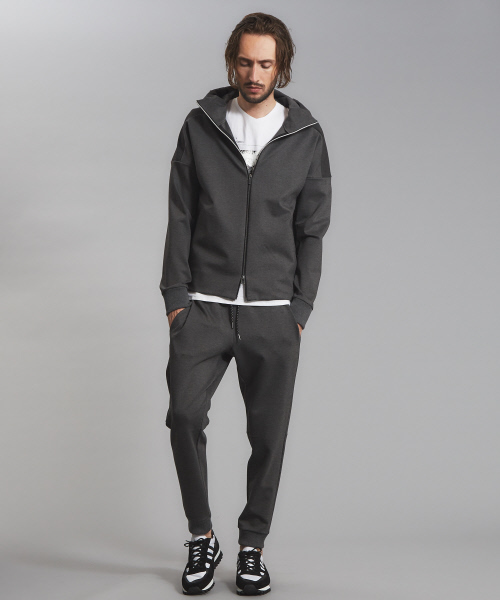 5351 POUR LES HOMMES(ゴーサンゴーイチプールオム)の「圧縮ポンチトラックパンツ(その他パンツ・メンズ・グレー/ブラック・44/46/48/50)」の11枚目の写真