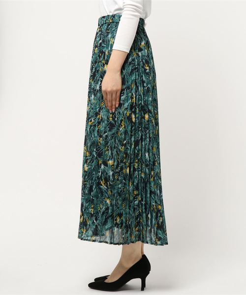 N.（N. Natural Beauty Basic）（エヌエヌナチュラルビューティーベーシック）の「ボタニカルプリントプリーツスカート（スカート・レディース・ベージュ系その他/パープル系その他/ダークネイビー・MEDIUM）」の4枚目の写真
