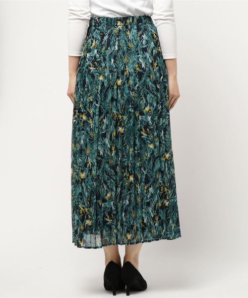 N.（N. Natural Beauty Basic）（エヌエヌナチュラルビューティーベーシック）の「ボタニカルプリントプリーツスカート（スカート・レディース・ベージュ系その他/パープル系その他/ダークネイビー・MEDIUM）」の5枚目の写真