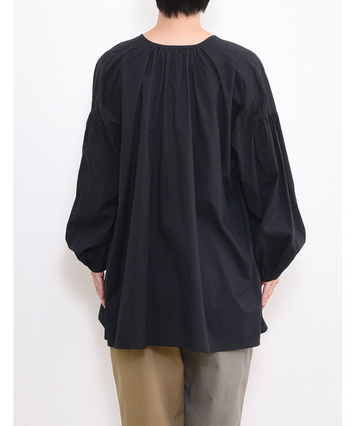 nop de nod(ノップドゥノッド)の「2wayスモックチュニックブラウス(シャツ/ブラウス・レディース・オフホワイト/ブラック/ブルー・3)」の7枚目の写真
