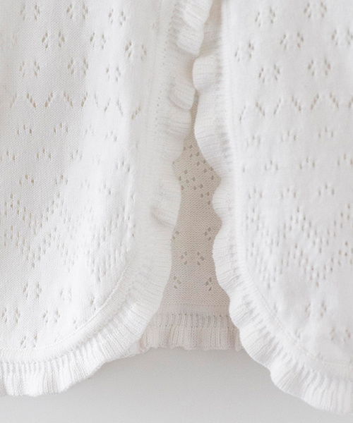 Catherine Cottage（キャサリンコテージ）の「透かし柄コットンニットボレロ（カーディガン/ボレロ・キッズ・ホワイト/ネイビー/オフホワイト・110/120/130/100/140/160/150）」の6枚目の写真