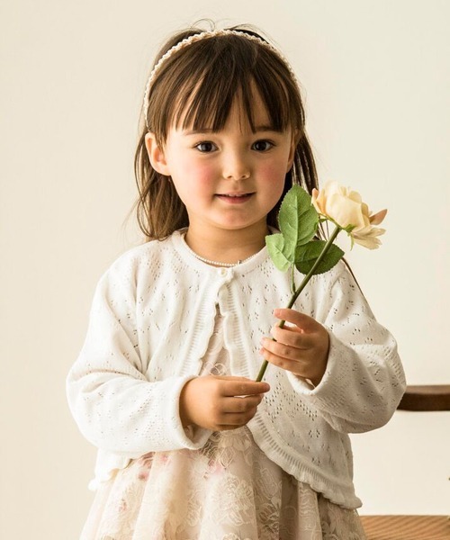 Catherine Cottage（キャサリンコテージ）の「透かし柄コットンニットボレロ（カーディガン/ボレロ・キッズ・ホワイト/ネイビー/オフホワイト・110/120/130/100/140/160/150）」の10枚目の写真