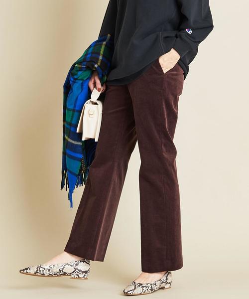 BEAUTY&YOUTH UNITED ARROWS(ビューティーアンドユースユナイテッドアローズ)の「BY∴ 16W コーデュロイフレアパンツ -ウォッシャブル-о(その他パンツ・レディース・モカ/マスタード/オフホワイト・LARGE/SMALL/MEDIUM)」の7枚目の写真