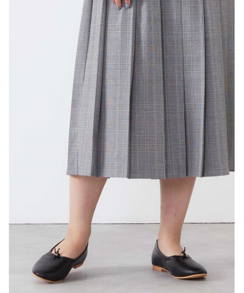 POU DOU DOU（プードゥドゥ）の「シャーリングバレエシューズ（パンプス・レディース・ブラック/モカ・4/3）」の3枚目の写真