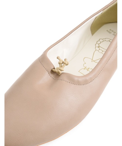 POU DOU DOU（プードゥドゥ）の「シャーリングバレエシューズ（パンプス・レディース・ブラック/モカ・4/3）」の11枚目の写真