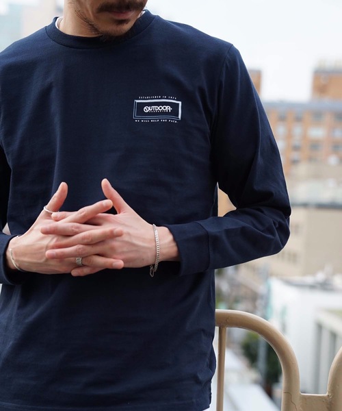 OUTDOOR PRODUCTS APPAREL(アウトドアプロダクツアパレル)の「カジュアルグラフィック ユニセックスデザイン プリントロングTシャツカットソー(Tシャツ/カットソー・メンズ・ブラウン/ホワイト系その他/ホワイト/ネイビー・MEDIUM/X-LARGE/SMALL/LARGE)」の6枚目の写真