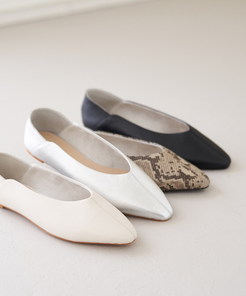 PICHE ABAHOUSE（ピシェ アバハウス）の「バブーシュ 2WAY フラットシューズ（パンプス・レディース・ブラック/オフホワイト/シルバー/その他・38/39/35/36/37/34/40）」の6枚目の写真