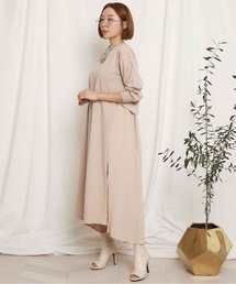 バックプリーツロングワンピース