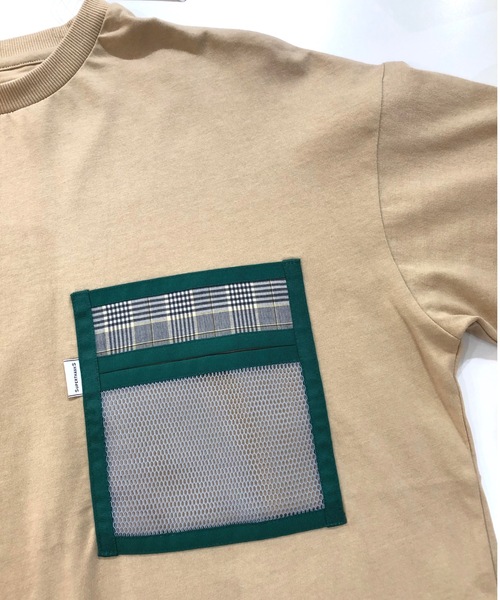 SUPERTHANKS（スーパーサンクス）の「メッシュポケットオーバーサイズビッグシルエットTシャツ（ユニセックス）（Tシャツ/カットソー・メンズ・ホワイト/ベージュ/ブラック×ブラック/ブラック×レッド・SMALL/MEDIUM/LARGE）」の4枚目の写真
