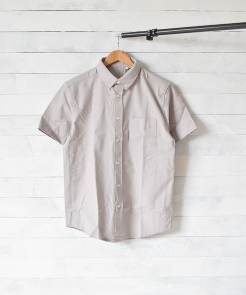 ARCHIVER(アーカイバ)の「【W】【it】【select ITEM】ストレッチオックスフォード半袖シャツ(シャツ/ブラウス・レディース・オフホワイト/ベージュ/ブラック/ブルー/グレー/サックスブルー/ネイビー/オリーブドラブ・MEDIUM/LARGE/X-LARGE)」の4枚目の写真