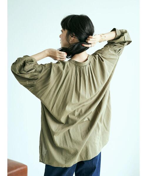 earth music&ecology(アースミュージックアンドエコロジー)の「綿レーヨンカフタンチュニック *(Tシャツ/カットソー・レディース・アイボリー/ベージュ/テラコッタ/カーキ・FREE)」の11枚目の写真