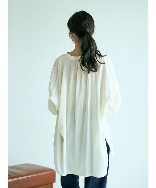 earth music&ecology(アースミュージックアンドエコロジー)の「綿レーヨンカフタンチュニック *(Tシャツ/カットソー・レディース・アイボリー/ベージュ/テラコッタ/カーキ・FREE)」の19枚目の写真