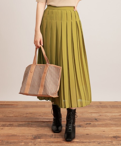 natural couture（ナチュラルクチュール）の「【WEB限定カラー有り】モードな太ピッチダブルプリーツスカート（スカート・レディース・ベージュ/ブラウン/ピンク/イエロー/ブルー・FREE）」の4枚目の写真