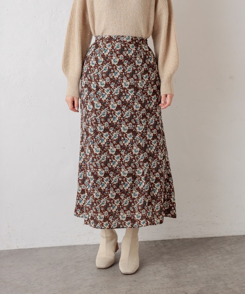 natural couture(ナチュラルクチュール)の「オリエンタル柄マーメイドフレアスカート(スカート・レディース・ブラック/ブラウン・FREE)」の11枚目の写真