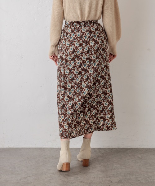 natural couture(ナチュラルクチュール)の「オリエンタル柄マーメイドフレアスカート(スカート・レディース・ブラック/ブラウン・FREE)」の13枚目の写真