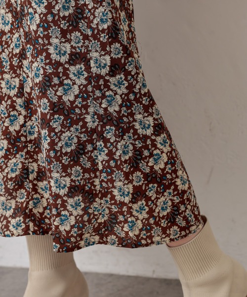 natural couture(ナチュラルクチュール)の「オリエンタル柄マーメイドフレアスカート(スカート・レディース・ブラック/ブラウン・FREE)」の16枚目の写真