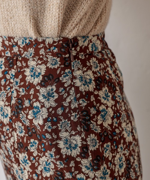 natural couture(ナチュラルクチュール)の「オリエンタル柄マーメイドフレアスカート(スカート・レディース・ブラック/ブラウン・FREE)」の17枚目の写真