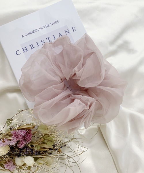 Loueme(ルエム)の「シアービッグシュシュ(シュシュ・レディース・ベージュ/ライトピンク/アイボリー/パープル/ブルー・FREE)」の1枚目の写真