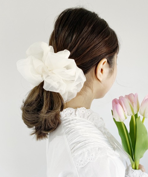 Loueme(ルエム)の「シアービッグシュシュ(シュシュ・レディース・ベージュ/ライトピンク/アイボリー/パープル/ブルー・FREE)」の11枚目の写真