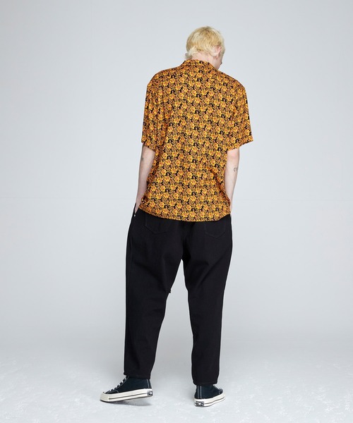 NOISE MAKER（ノイズメーカー）の「2タックワイドテーパードデニム【ブラック】（デニムパンツ・メンズ・ブラック・SMALL/LARGE/MEDIUM）」の6枚目の写真