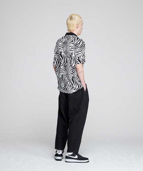 NOISE MAKER（ノイズメーカー）の「2タックワイドテーパードデニム【ブラック】（デニムパンツ・メンズ・ブラック・SMALL/LARGE/MEDIUM）」の9枚目の写真