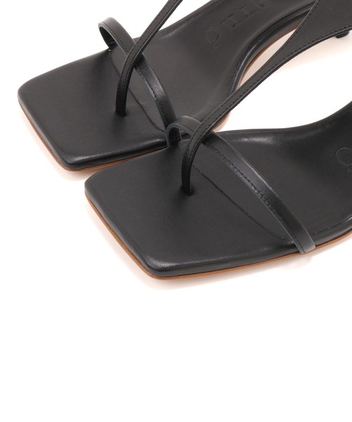 pelleterno(ペレテルノ)の「【Pelleterno】別注トングサンダル(サンダル・レディース・ブラック/ベージュ・37/38/39/36)」の6枚目の写真