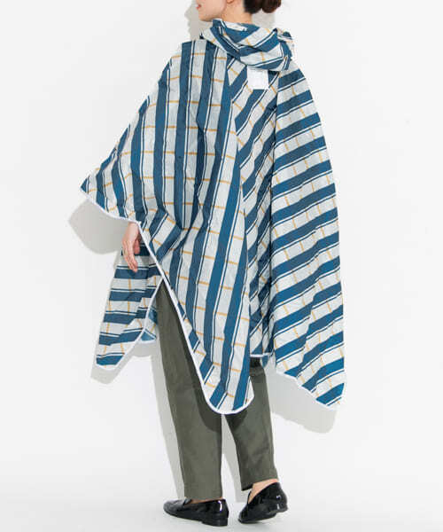 ameme（アメメ）の「Danke　RAIN CAPE∴（ポンチョ・レディース・ホワイト/ブラック/その他2/オレンジ/イエロー/グリーン/ネイビー・-）」の15枚目の写真