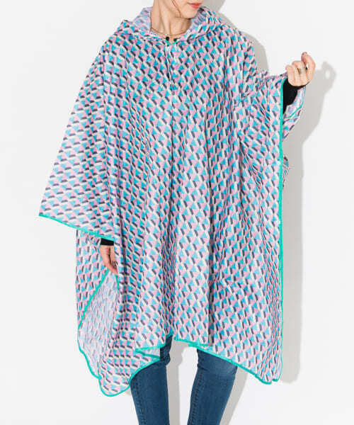 ameme（アメメ）の「Danke　RAIN CAPE∴（ポンチョ・レディース・ホワイト/ブラック/その他2/オレンジ/イエロー/グリーン/ネイビー・-）」の16枚目の写真