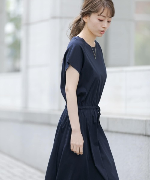 URBAN RESEARCH Sonny Label（アーバンリサーチサニーレーベル）の「【WEB限定】フレンチラグランフレアワンピース（ワンピース・レディース・ネイビー/グレー系その他/ピンクベージュ・FREE）」の4枚目の写真